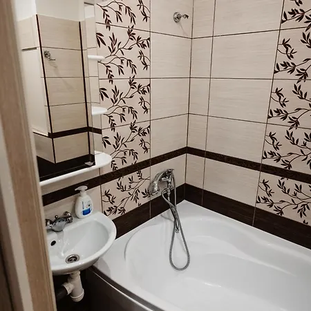 Nova Nemocnica 10min. Peso Do Centra Apartman *