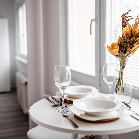 Nova Nemocnica 10min. Peso Do Centra Apartament